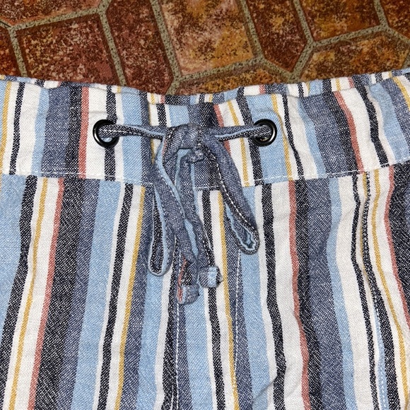 Stripped Summer ☀️ Capris - Picture 3 of 7